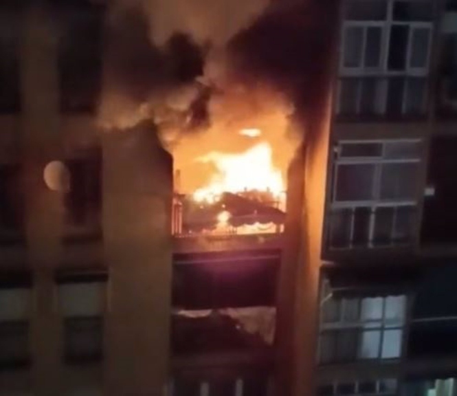 Muere un niño de seis años y herida grave su madre en un incendio en un piso de Granada tras varias deflagraciones (POLICÍA LOCAL DE GRANADA) Muere un niño de seis años y herida grave su madre en un incendio en un piso de Granada tras varias deflagraciones (POLICÍA LOCAL DE GRANADA)