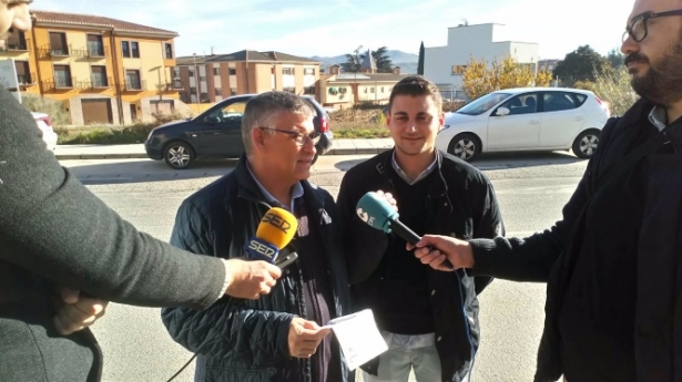 Jesús Lorente atiende a los medios, en imagen de archivo (PARTIDO POPULAR)