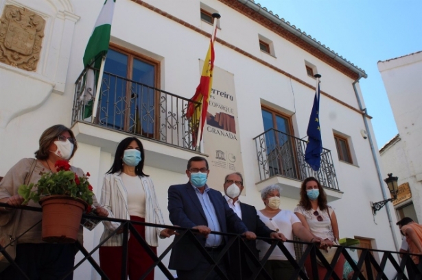 Visita a obras del PFEA en Ferreira, con el alcalde, Antonio Fornieles, tercero por la derecha en la imagen de archivo (SUBDELEGACIÓN DEL GOBIERNO EN GRANADA) 