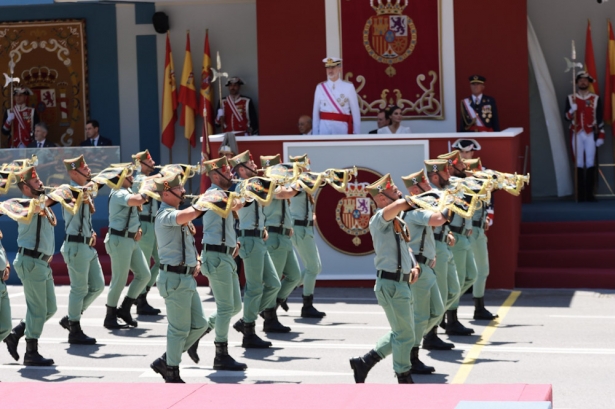La Legión desfila ante su Majestad Felipe VI (JOSÉ ANDRÉS FERNÁNDEZ)