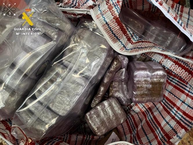 Droga intervenida por la Guardia Civil (GUARDIA CIVIL)