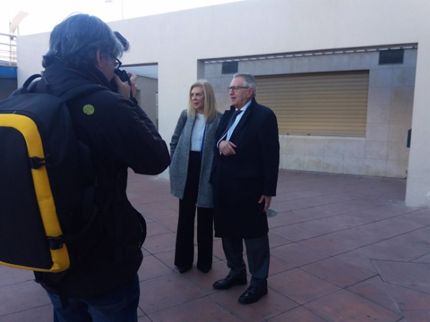 María José López, a las puertas del edificio judicial de Caleta. Archivo (EUROPA PRESS)