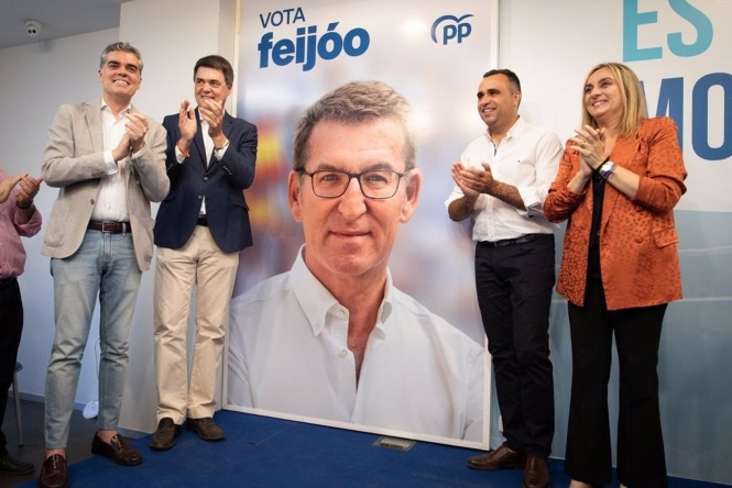 Los populares dan el pistoletazo de salida de la campaña electoral arropados por los miembros de la Junta Directiva Provincial (PP) Los populares dan el pistoletazo de salida de la campaña electoral arropados por los miembros de la Junta Directiva Provincial (PP)