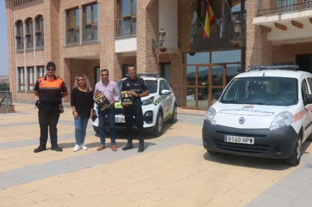 Presentación de los desfibriladores (AYTO. ALHENDÍN)