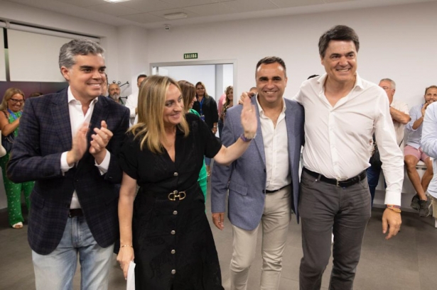 Alegría en la sede del PP de Granada (PP)