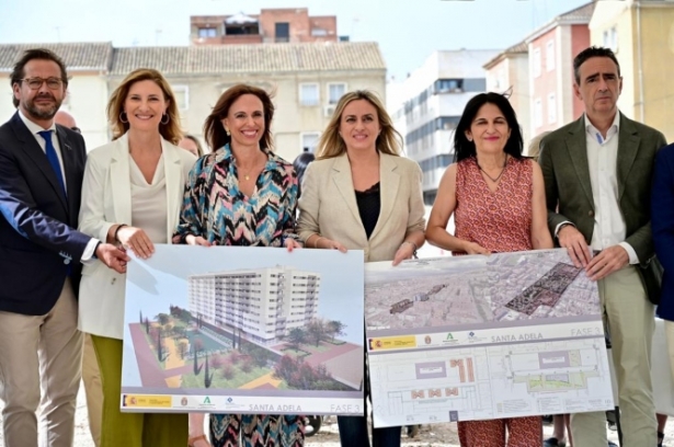 Imagen de la visita a Santa Adela (AYTO. GRANADA)