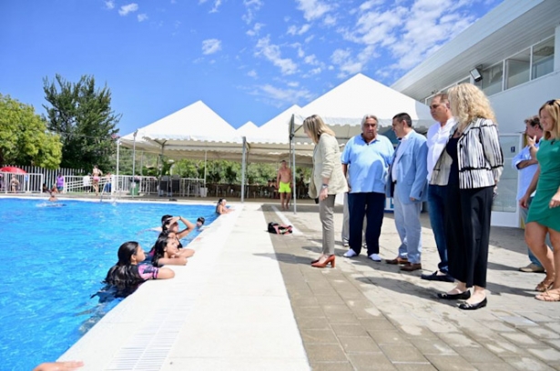 Visita a la piscina de Almanjáyar (AYTO. GRANADA)
