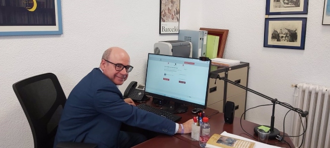 Pedro Mercado, nuevo rector electo de la Universidad de Granada, ejerciendo el voto en el mediodía de este martes (CANDIDATURA DE PEDRO MERCADO) Pedro Mercado, nuevo rector electo de la Universidad de Granada, ejerciendo el voto en el mediodía de este martes (CANDIDATURA DE PEDRO MERCADO)