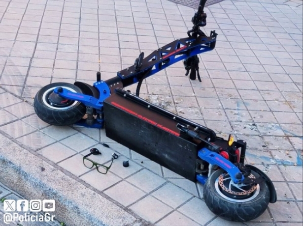 Patinete eléctrico accidentado (PERFIL DE POLICÍA LOCAL EN LA RED SOCIAL `X`) 