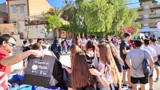 La educación secundaria se inicia el viernes (AYTO. HUÉTOR VEGA)