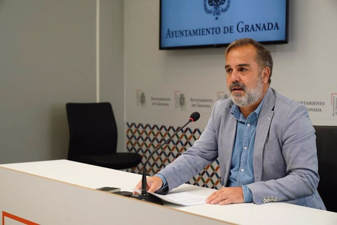 El portavoz adjunto del Grupo Socialista en el Ayuntamiento de Granada, Jacobo Calvo, en imagen de archivo (PSOE)