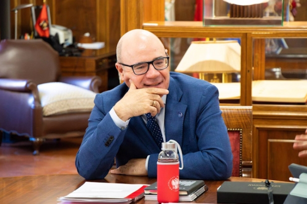 El rector de la Universidad de Granada, Pedro Mercado (PERFIL DE LA UGR EN LA RED SOCIAL `X`)