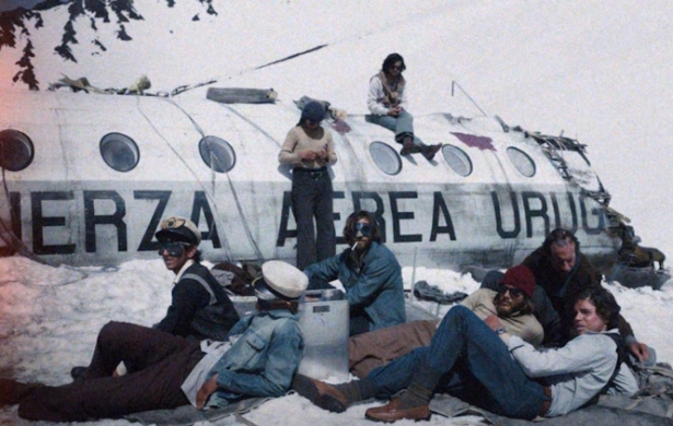 Tráiler La sociedad de la nieve: Lo nuevo de J.A. Bayona sobre los supervivientes de un avión estrellado en los Andes (NETFLIX)