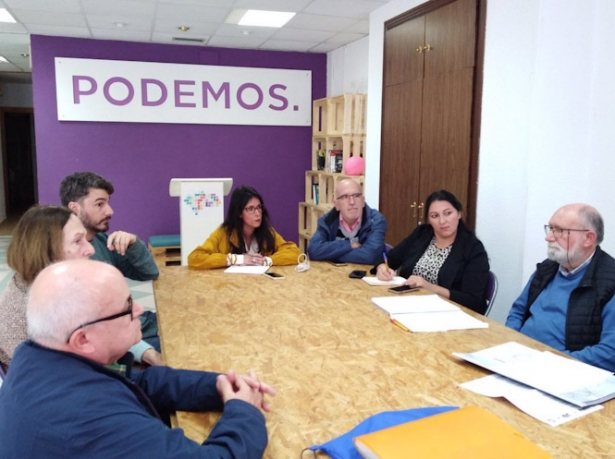 Reunión de Martina Velarde con Granada por el Tren (SUMAR)