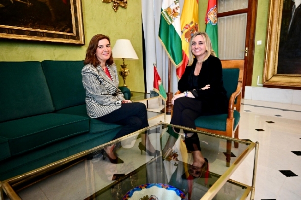 Reunión entre Rocío Blanco y Marifrán Carazo (AYTO. GRANADA) 