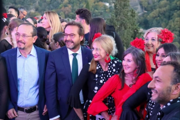 Celebración del `Día del flamenco` en el Mirador de San Nicolás (CRISTIAN FERNÁNDEZ) 