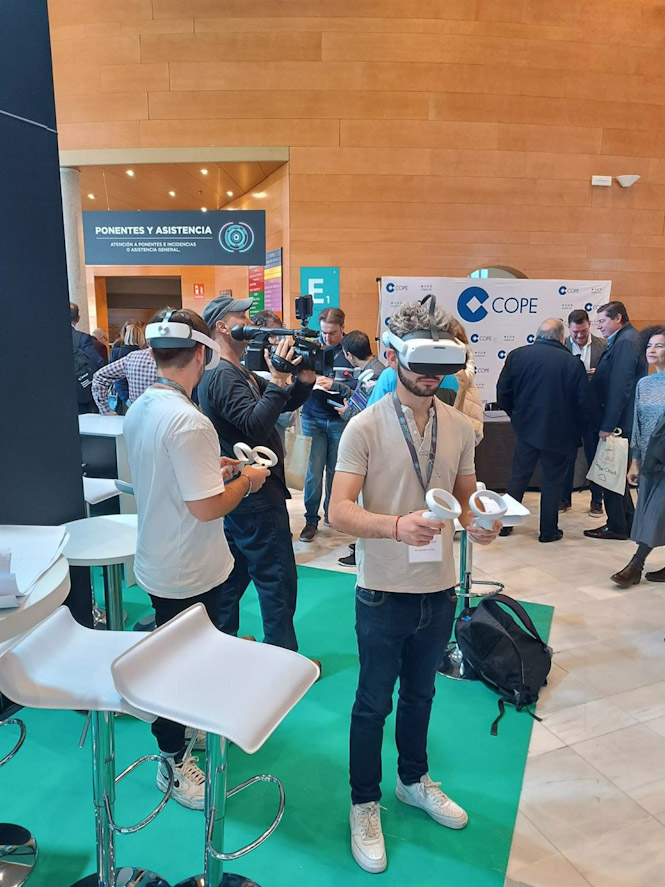 Empleo presenta en el Congreso de Inteligencia Artificial las gafas de realidad virtual (JUNTA DE ANDALUCÍA) Empleo presenta en el Congreso de Inteligencia Artificial las gafas de realidad virtual (JUNTA DE ANDALUCÍA)