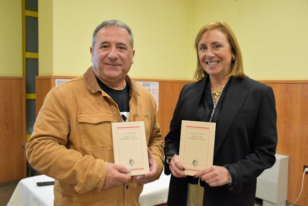 Juan María Jiménez y la concejala de cultura del Ayuntamiento de Albolote, Eugenia Rodríguez -Bailón (AYTO. ALBOLOTE)