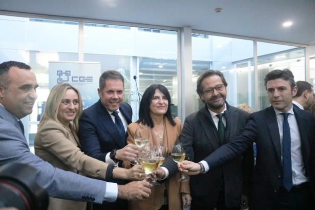 Brindis navideño con las instituciones (CÁMARA GRANADA)