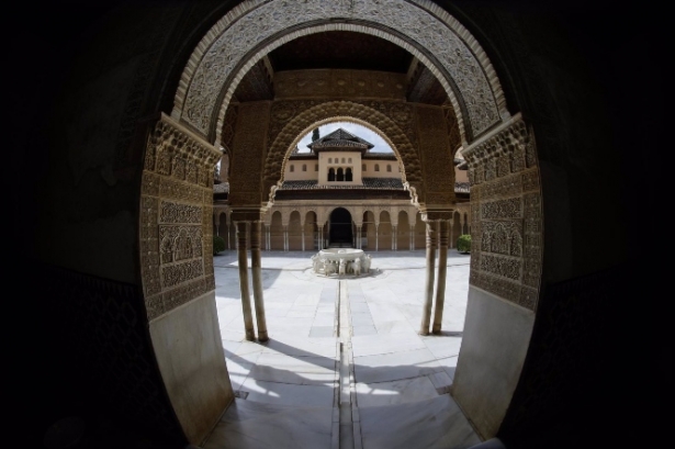 El Patio de los Leones de la Alhambra en imagen de archivo (ÁLEX CÁMARA - EUROPA PRESS) 