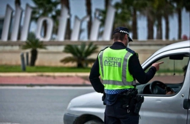 Control de la Policía Local de Motril, en la costa de Granada, en imagen de archivo (AYUNTAMIENTO)