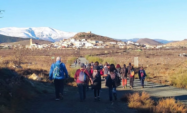 Los vecinos de Cúllar Vega recorren el Camino de Santiago Mozárabe granadino (AYTO. CÚLLAR VEGA)