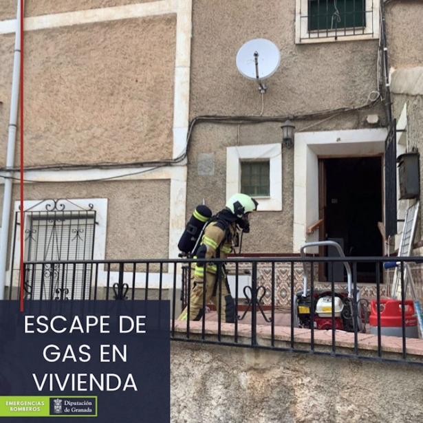 Cinco personas afectadas por un escape de gas en una vivienda de Almaciles (EMERGENCIAS BOMBEROS DIPUTACIÓN DE GRANADA)