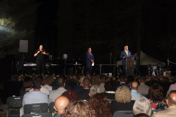 El presidente de la Diputación de Granada, Francis Rodríguez, interviene en el acto en homenaje a Federico García Lorca del pasado agosto en Alfacar, en imagen de archivo (DIPUTACIÓN)