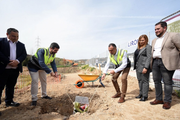 Colocación de la primera piedra en Loja (DIPGRA)