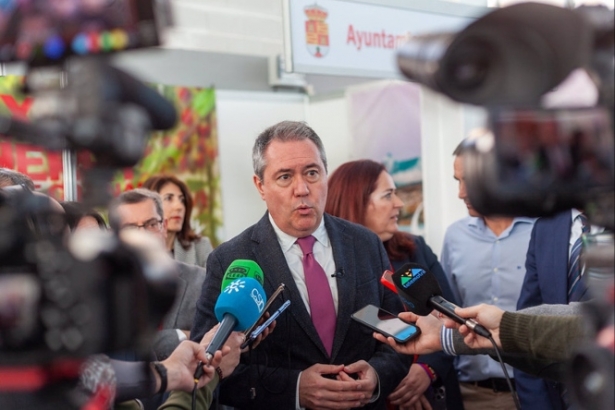 Juan Espadas atiende a los medios este miércoles (PSOE) 