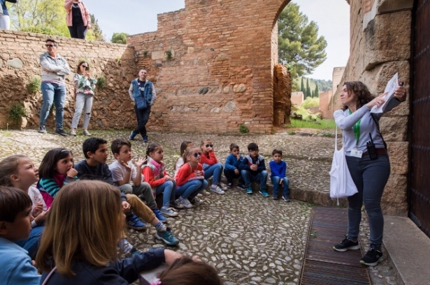 Actividad educativa en la Alhambra (LUCÍA RIVAS/PAG)