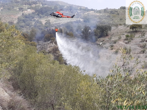 Medios aéreos en la extinción del incendio (INFOCA)