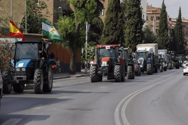 Tractorada (ÁLEX CÁMARA - EUROPA PRESS)