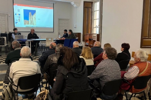 Reunión para la restauración de la torre de la iglesia de Guadahortuna (ARZOBISPADO) 