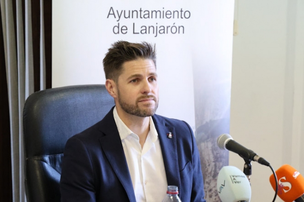 El alcalde de Lanjarón, Eric Escobedo (JOSÉ ANDRÉS FERNÁNDEZ)