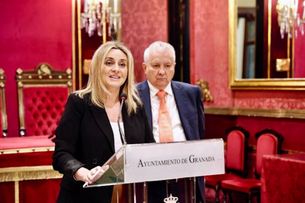 Marifrán Carazo y Horst Simon, en el Ayuntamiento de Granada (AYUNTAMIENTO)