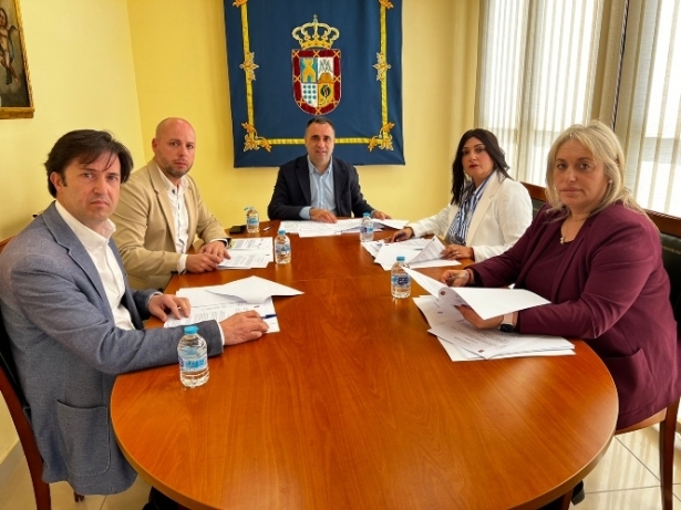 Reunión de lso alcaldes y alcaldesas (AYTO. ALHENDÍN)