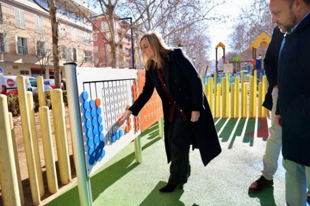 Visita a uno de los parques infantiles de la capital (AYTO. GRANADA)