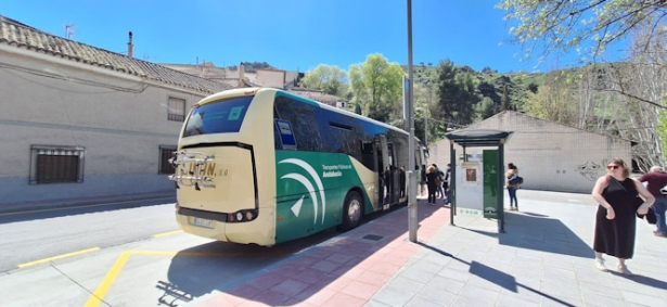 Añartadero de autobuses en el Casco Antiguo (AYTO. MONACHIL)