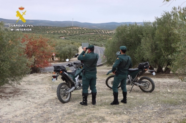 Agentes del Seprona de la Guardia Civil (GUARDIA CIVIL)