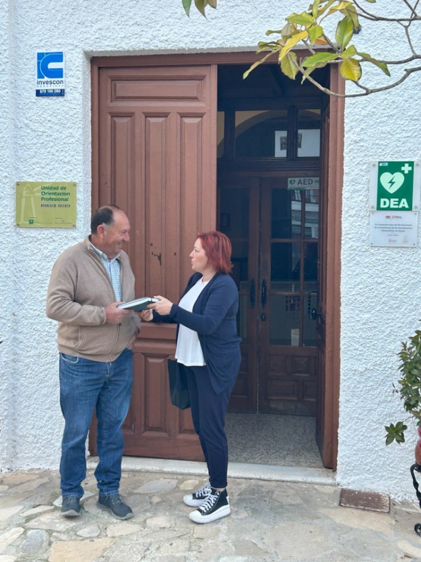 Rafael López Civantos y Mari Carmen Pérez (IU)