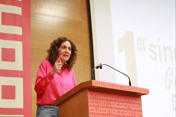 La secretaria general de CCOO de Andalucía, Nuria López, durante su intervención (CCOO GRANADA) 