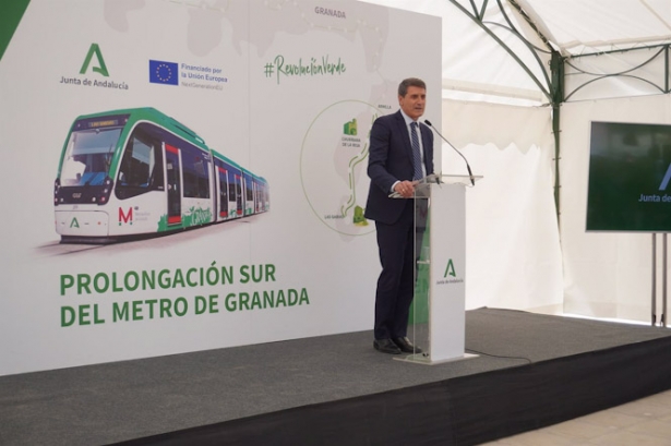 El delegado del Gobierno en Andalucía, Pedro Fernández, en el acto de inicio de la prolongación sur del Metropolitano de Granada (DELEGACIÓN DEL GOBIERNO EN ANDALUCÍA)