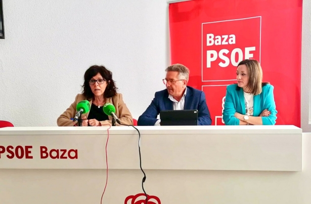 Rueda de prensa del PSOE en Baza (PSOE) 