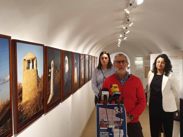 Inauguración de la exposición (AYTO. GUADIX)