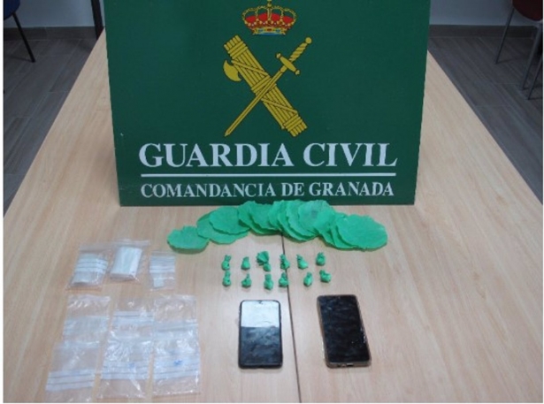 Droga intervenida en la operación en Cúllar. (GUARDIA CIVIL)