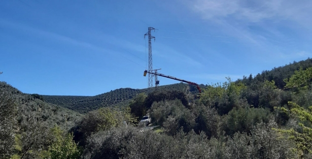 Endesa refuerza la red eléctrica de Montefrío con una nueva línea de media tensión (ENDESA)