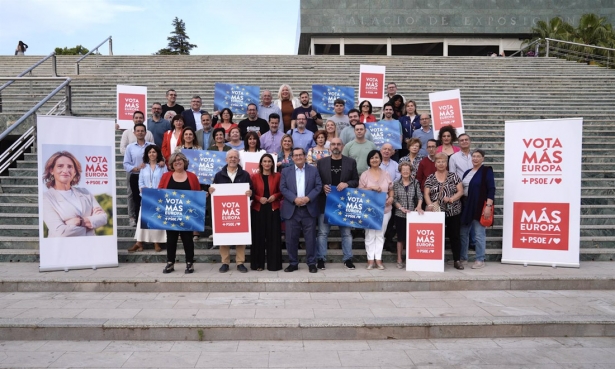 Foto del PSOE granadino en el arranque de las elecciones europeas (JAVIER MARTÍN RUIZ / PSOE GRANADA)