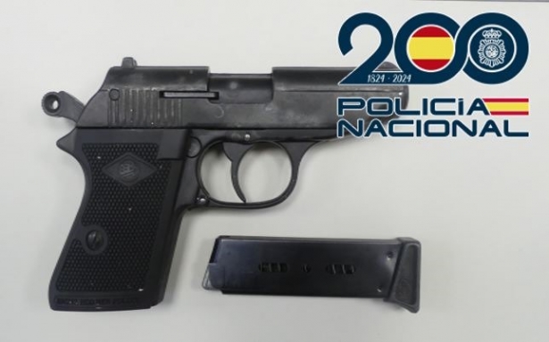 Imagen de la pistola incautada (POLICÍA NACIONAL)