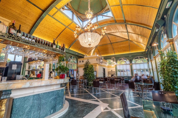 El quiosco Las Titas es un espacio gastronómico y cultural de estilo Art Nouveau (GRUPO ABADES)